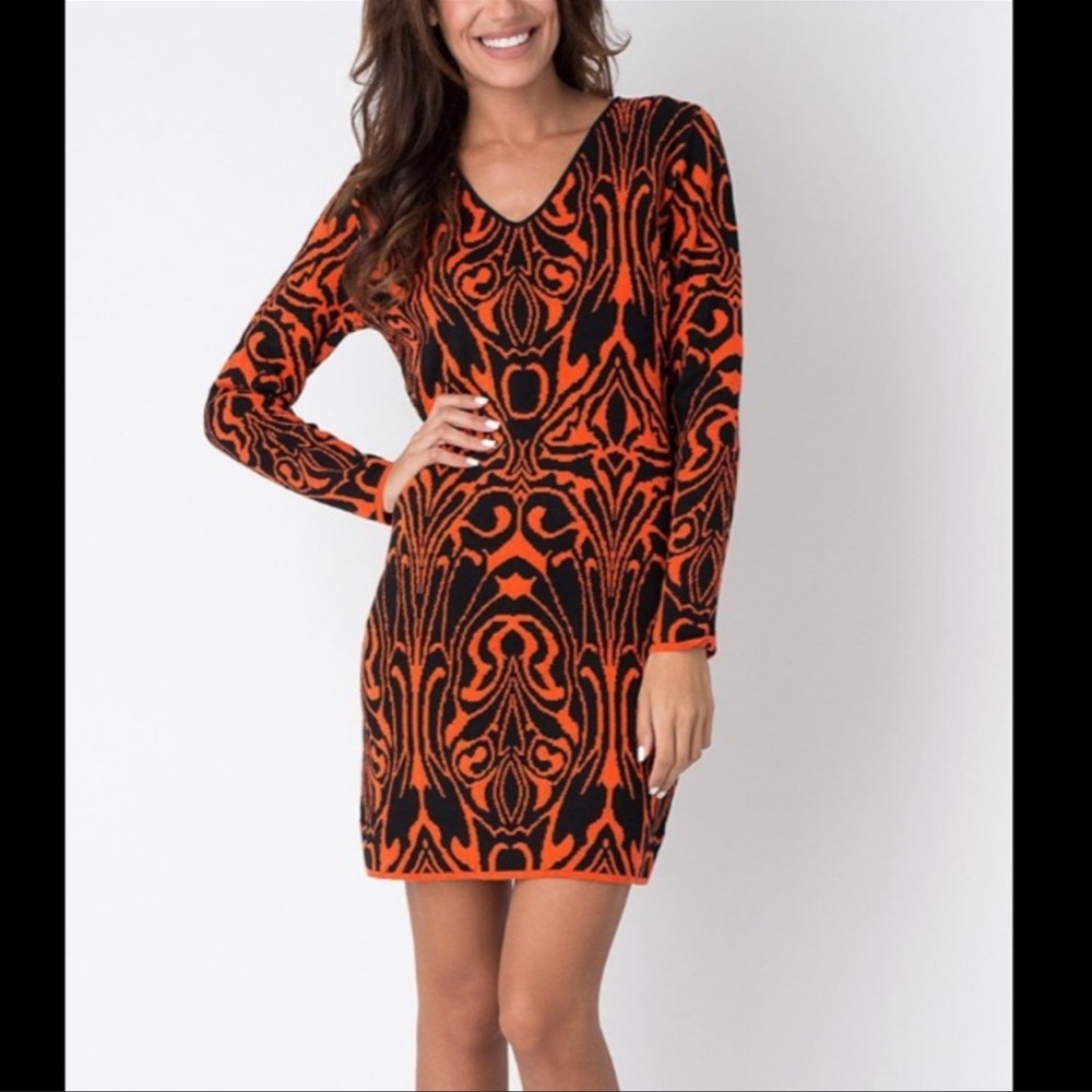 🏮YUKA PARIS🏮BLACK AND CAYENNE GEO GIA DRESS 🏮